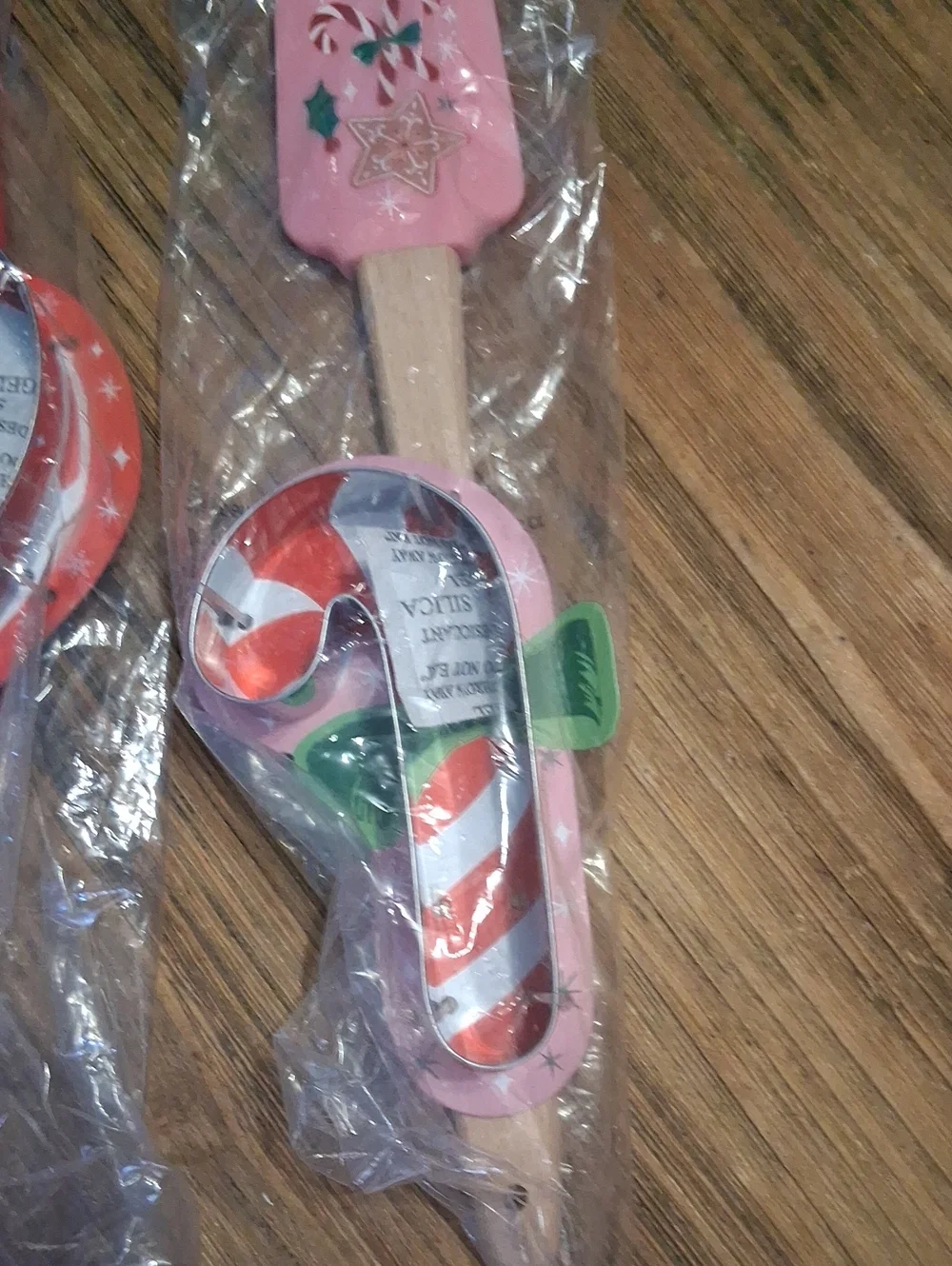 DOLLY PARTON Holiday Cookie Cutter Set - Red, Green, Pink